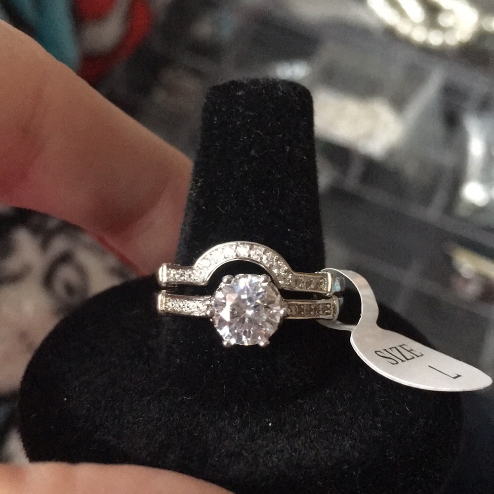 Size 7 ring set sterling silver